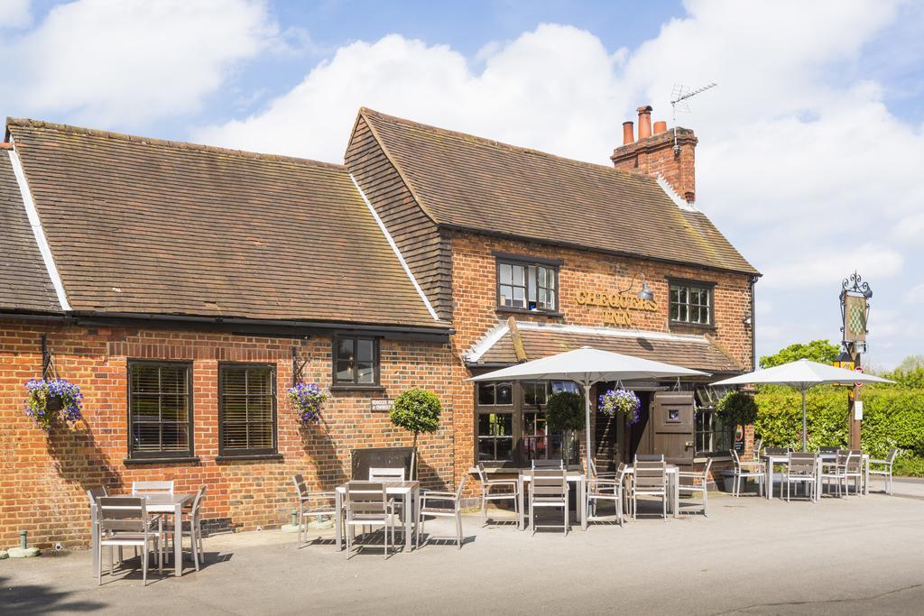 The Chequers Inn บีคอนส์ฟิลด์ ภายนอก รูปภาพ