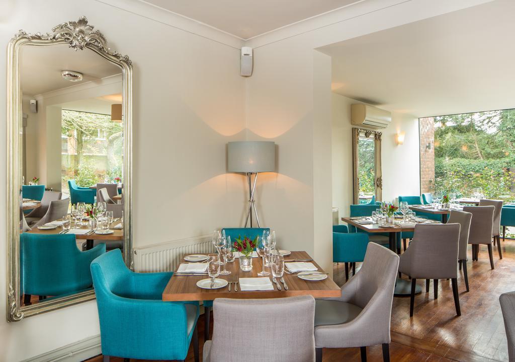 The Chequers Inn บีคอนส์ฟิลด์ ภายนอก รูปภาพ