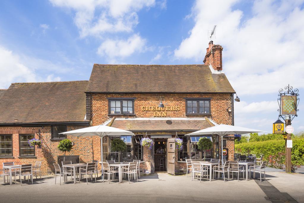 The Chequers Inn บีคอนส์ฟิลด์ ภายนอก รูปภาพ