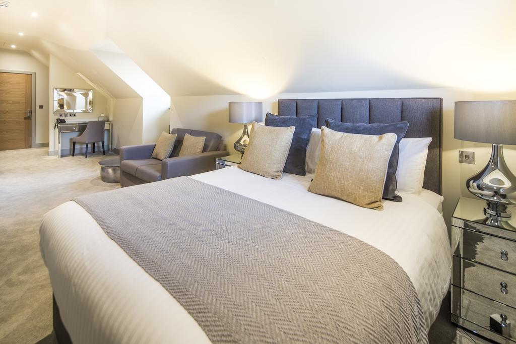 The Chequers Inn บีคอนส์ฟิลด์ ภายนอก รูปภาพ